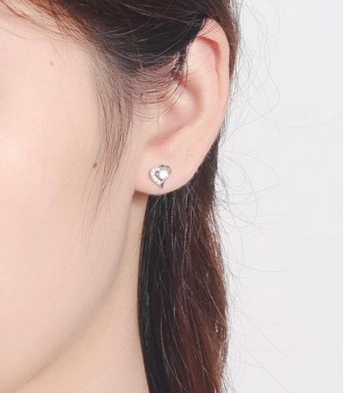 925 Sterling Silver CZ Crystal Love Heart Stud earrings