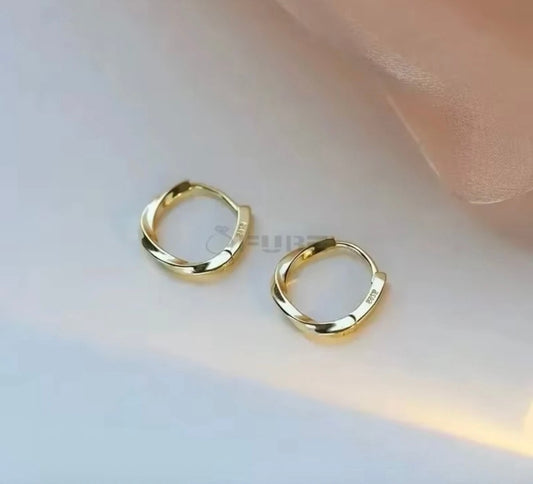 Small 18ct Gold Plated 925 Sterling Silver Oval Huggie Hoop Earrings