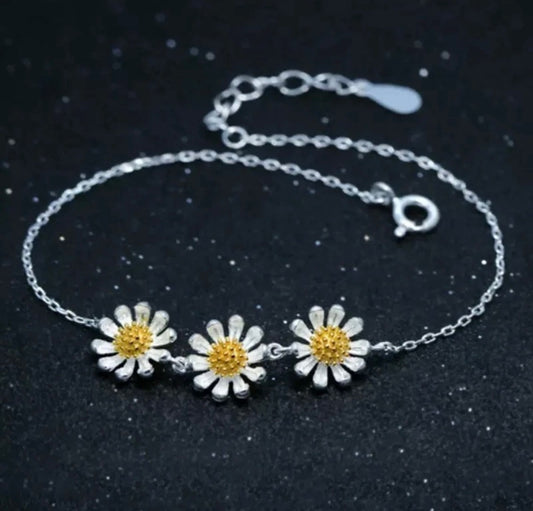 925 Sterling Silver Beautiful Flower Linked Bracelet