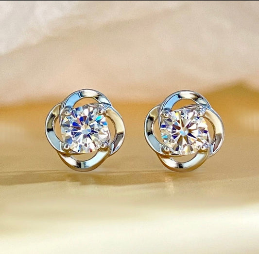925 Sterling Silver Twist 4 Leaf Clover Flower CZ Stud Earrings