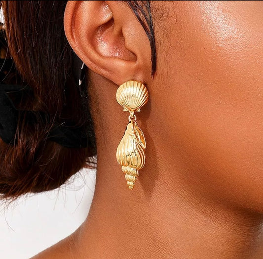 Gold Shell Holiday Beach Ring Drop Stud Earrings