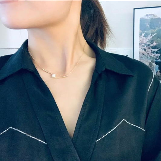 Minimalist Pearl Elegant Necklace Pendant Gold