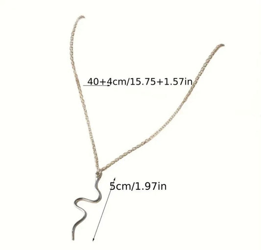 Suitable Snake-shaped Necklace For Dates A Minimalist Snake-shaped Pendant